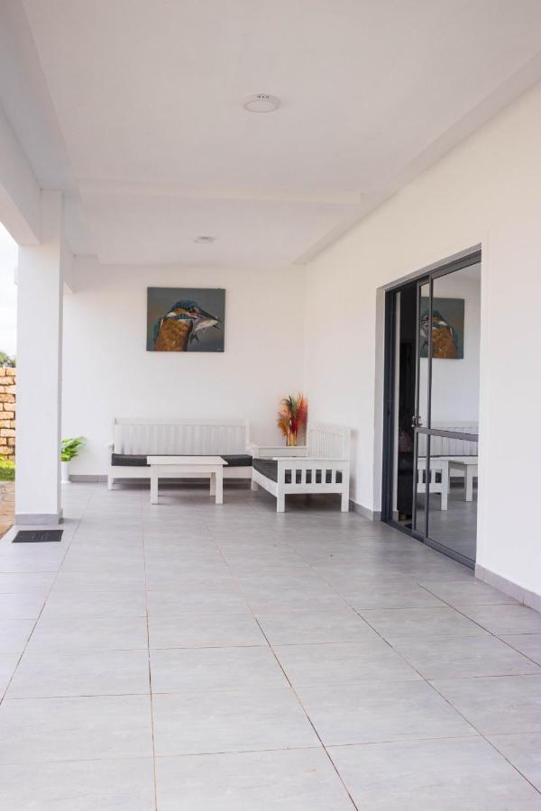 4 U Luxury Bungalows Diani Praia de Diani Exterior foto